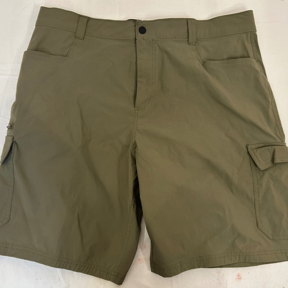 Orvis Tech Cargo Shorts Men's Size‎ 40 Khaki Lightweight Hiking Outdoor Fishing